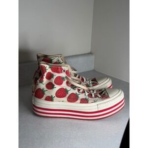 Converse Chuck Taylor All Star Platform Strawberry Print‎ High Top Sneakers